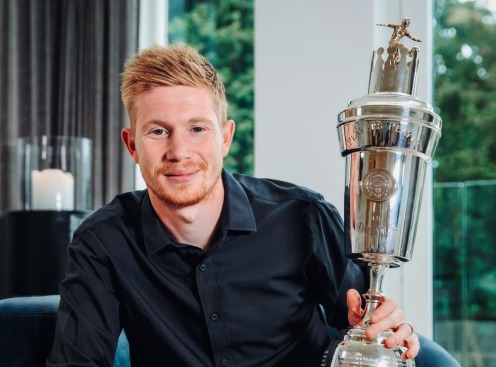 Kevin De Bruyne with his PFA Player's Player of the Year Award