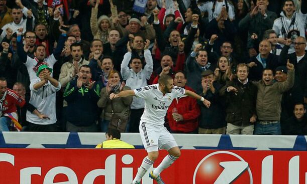 Karim Benzema scores vs Liverpool