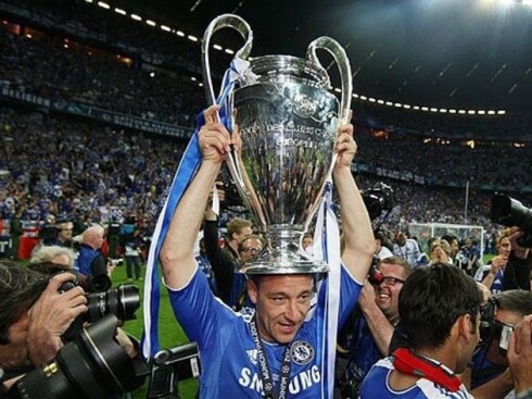 John Terry lifting the champions league trophy