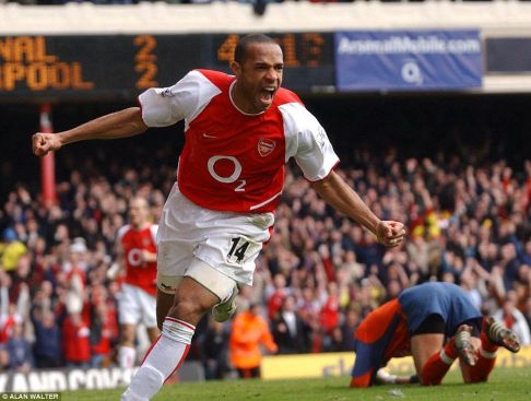 Thierry Henry celebrating a goal for Arsenal