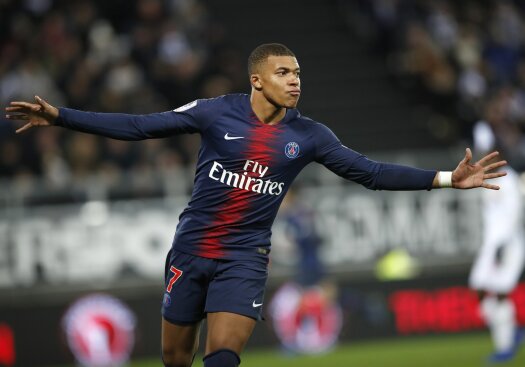 Kylian Mbappe celebrating for PSG