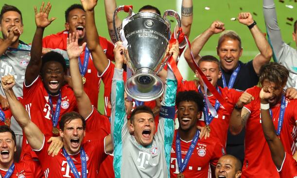 Bayern lifting the UCL trophy