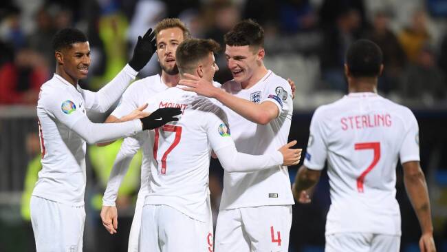England team celebrating a goal