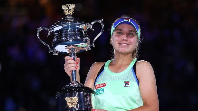 Sofia Kenin poses with the Australian Open trophy