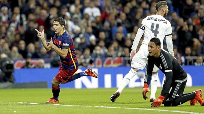 Luis Suarez celebrating after scoring against real madrid