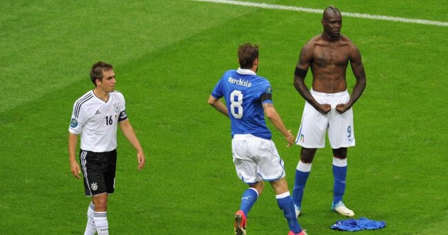 Balotelli celebration vs Germany