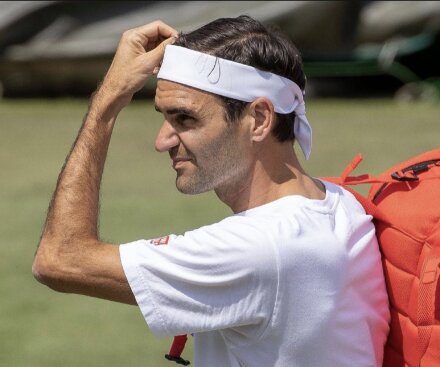Roger Federer arriving for practice at Wimbledon.