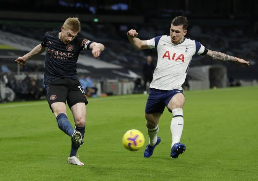Tottenham's Hojbjerg battles with Man City's Kevin De Bruyne
