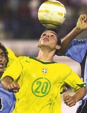 Kerlon - Player whose career ended in injuries