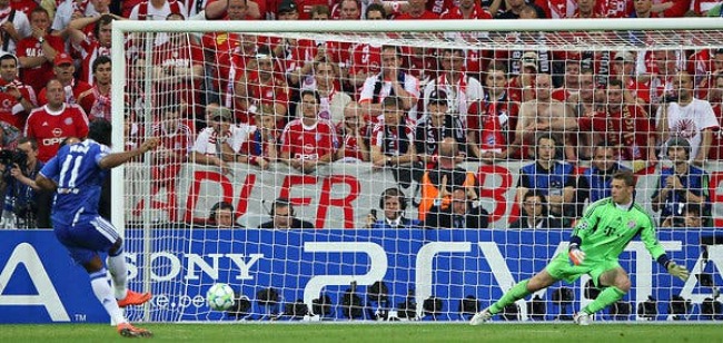 Drogba scores winning penalty in 2012 Champions League Final
