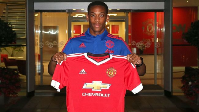 Anthony Martial signing for Man Utd in 2015